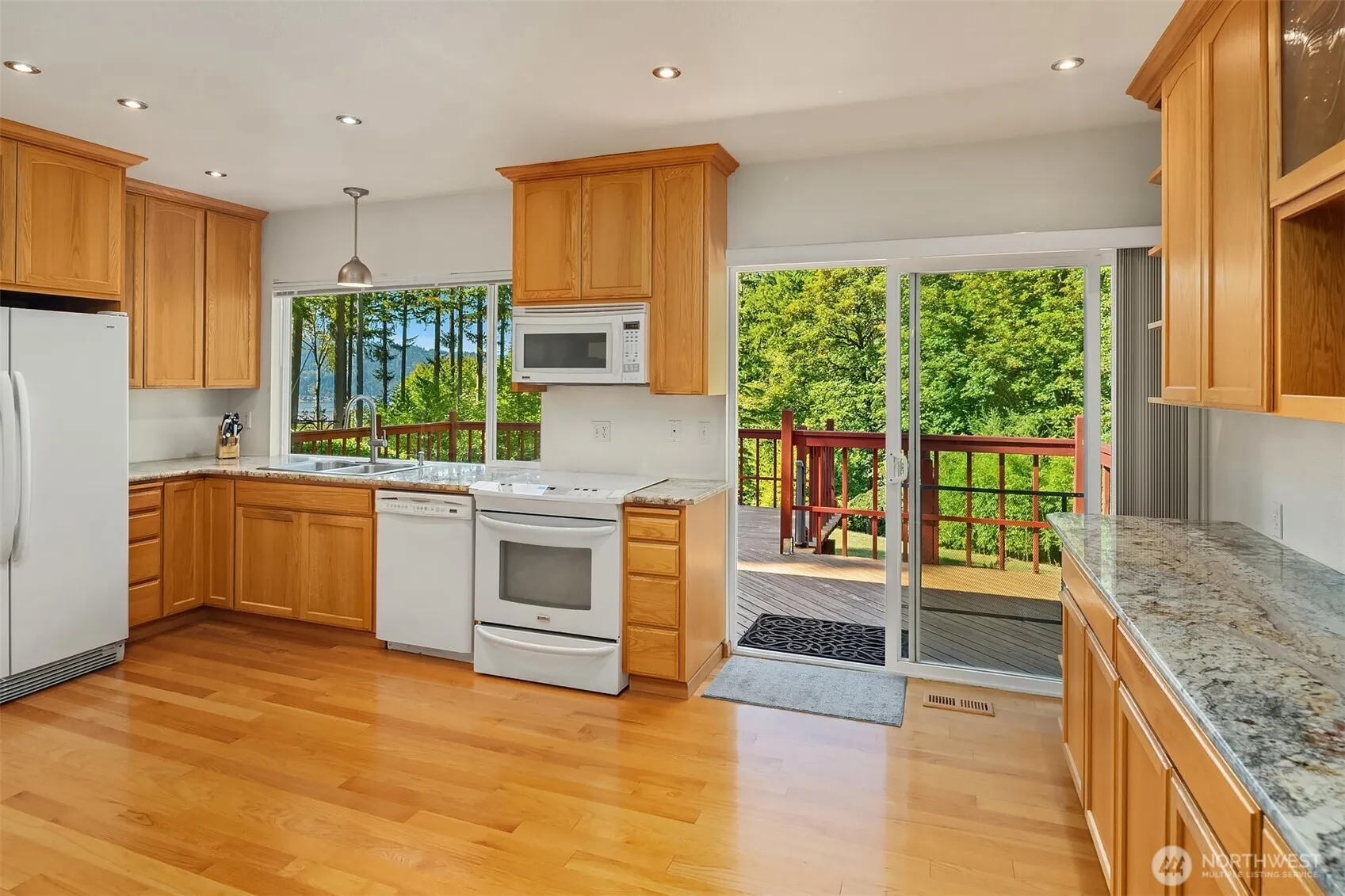 19516 SE 23rd Street , Sammamish, WA 98075