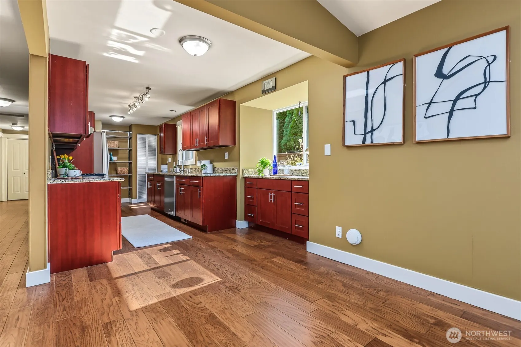 2526 204th Street SW, Lynnwood, WA 98036