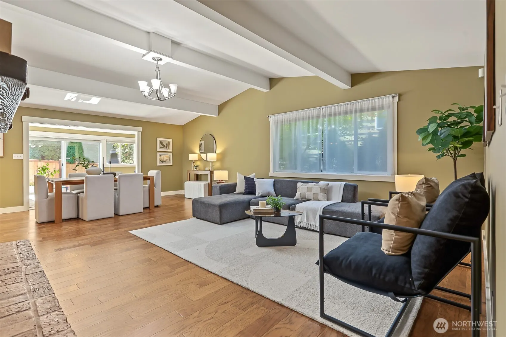 2526 204th Street SW, Lynnwood, WA 98036