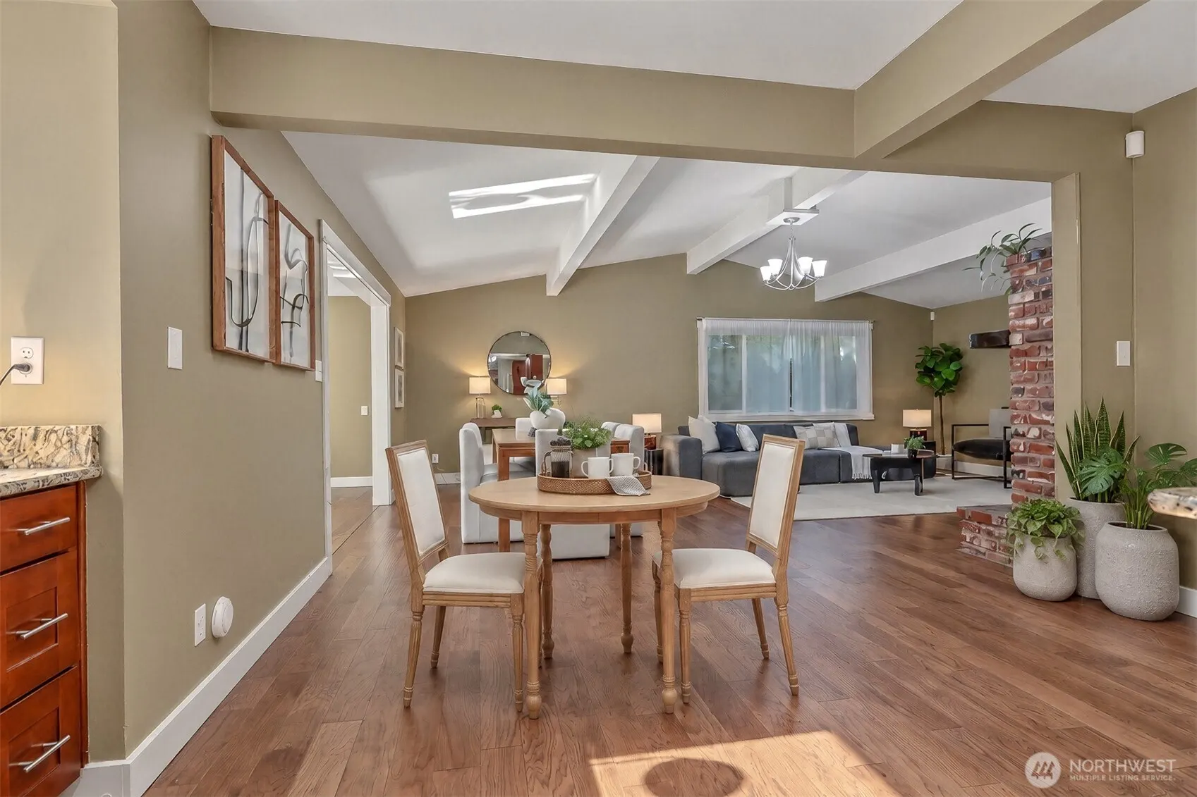 2526 204th Street SW, Lynnwood, WA 98036