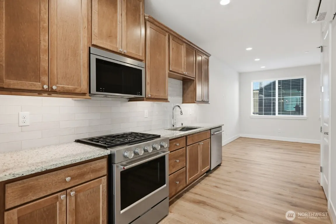 13364 NE 175th Place , Woodinville, WA 98072
