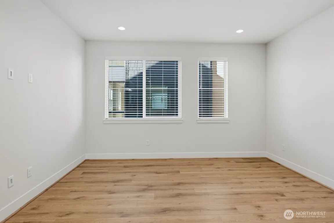 13364 NE 175th Place , Woodinville, WA 98072