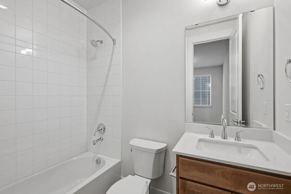 13364 NE 175th Place , Woodinville, WA 98072