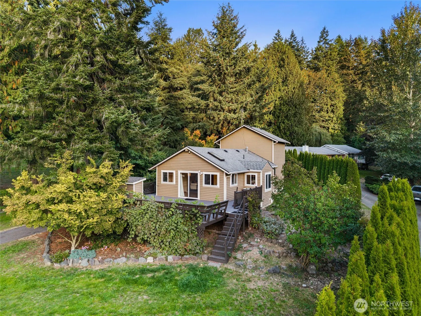 1228 S Lake Stickney Drive , Lynnwood, WA 98087