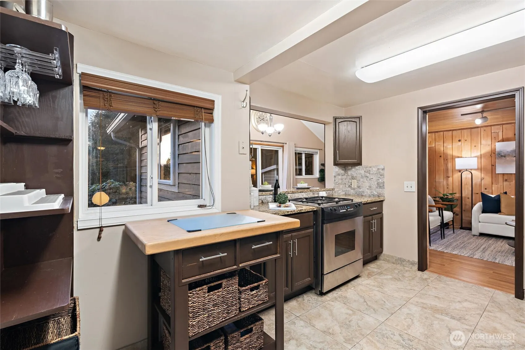 1228 S Lake Stickney Drive , Lynnwood, WA 98087
