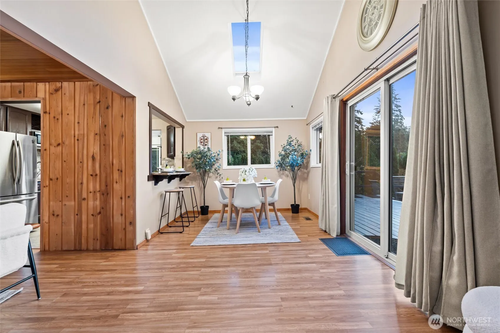 1228 S Lake Stickney Drive , Lynnwood, WA 98087