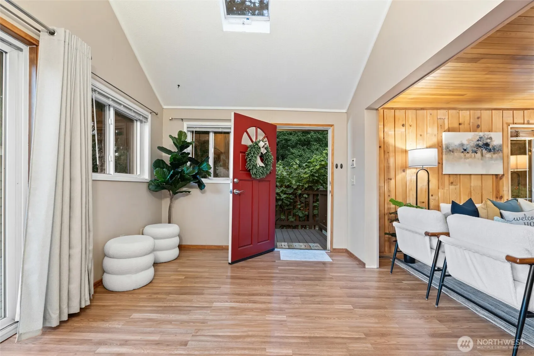 1228 S Lake Stickney Drive , Lynnwood, WA 98087