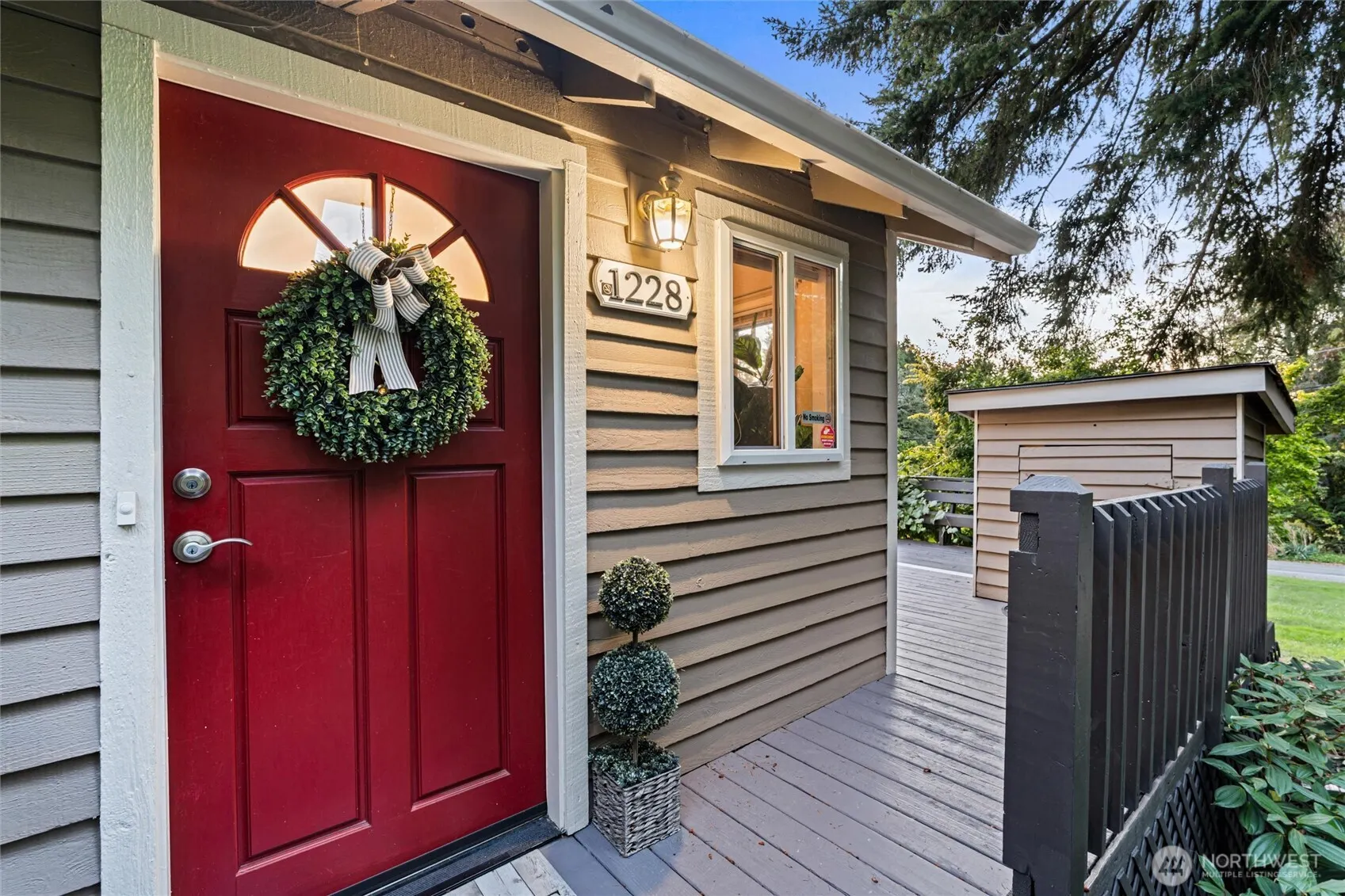 1228 S Lake Stickney Drive , Lynnwood, WA 98087