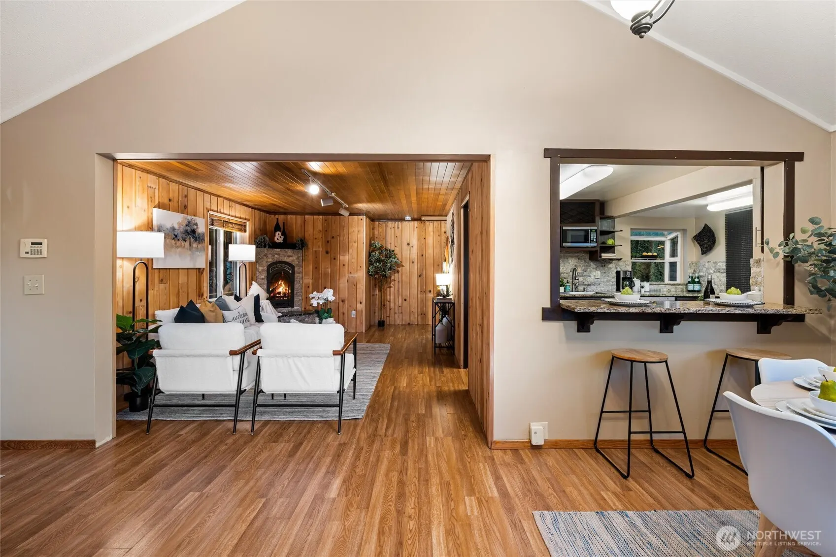 1228 S Lake Stickney Drive , Lynnwood, WA 98087