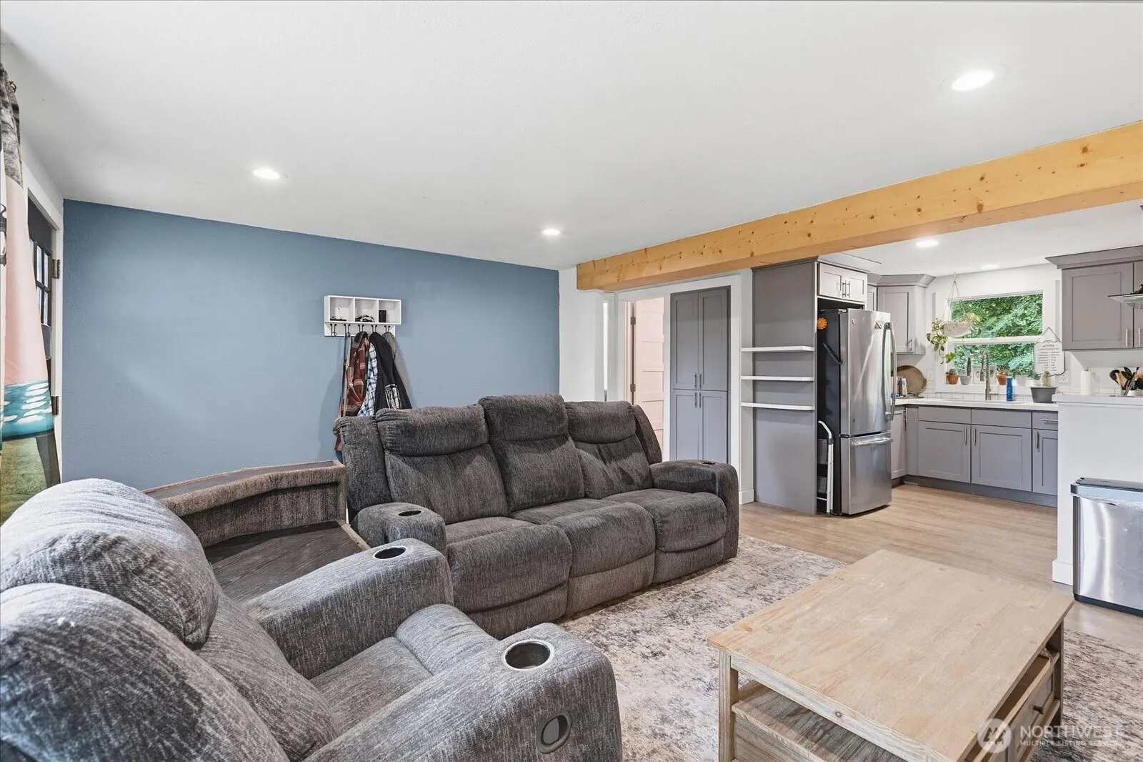 12031 SE Kent Kangley Rd , Kent, WA 98030-8481