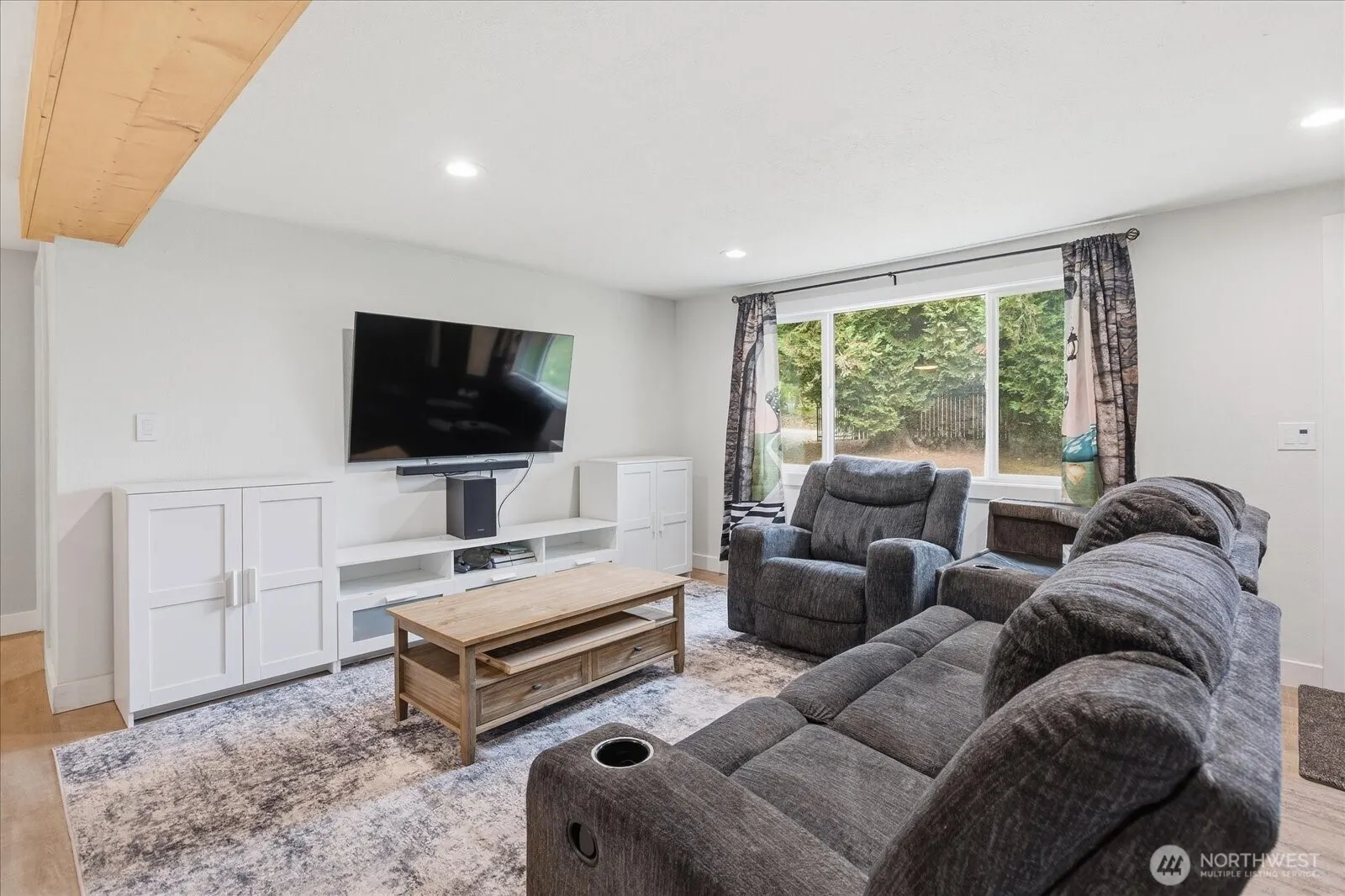 12031 SE Kent Kangley Rd , Kent, WA 98030-8481
