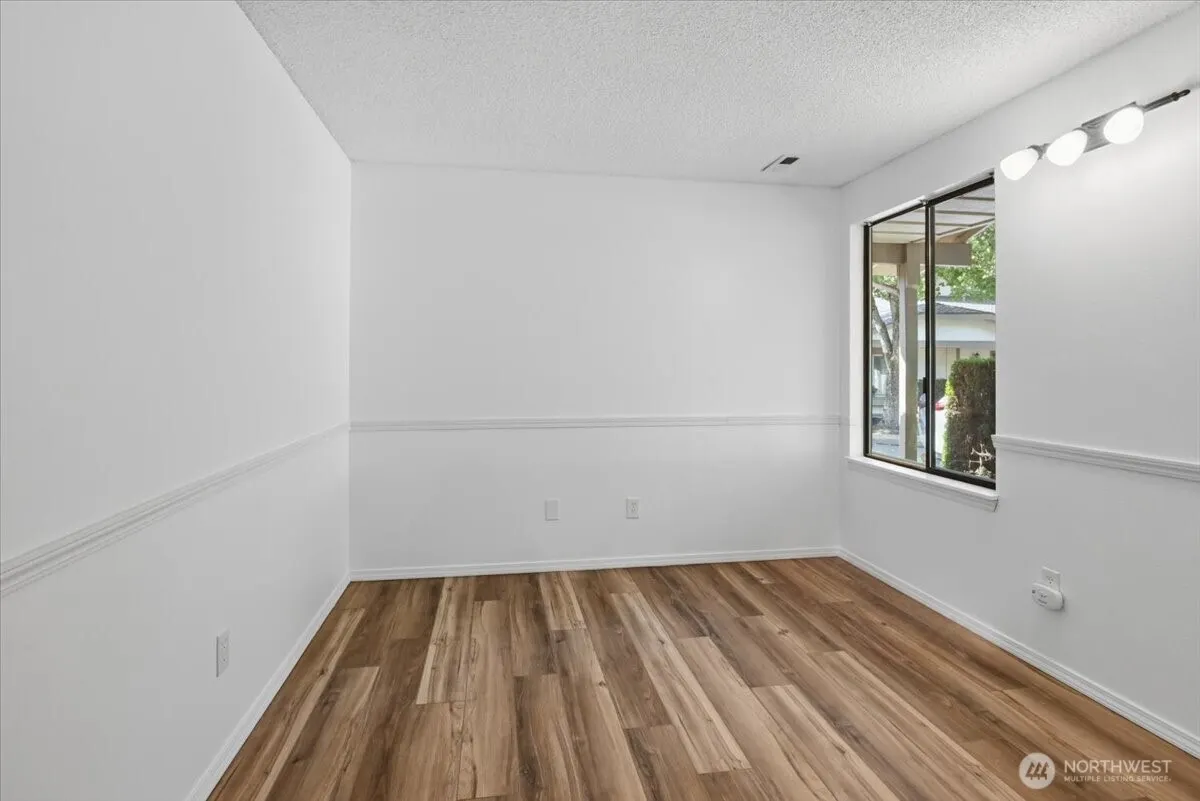 16006 Village Green Drive , Mill Creek, WA 98012