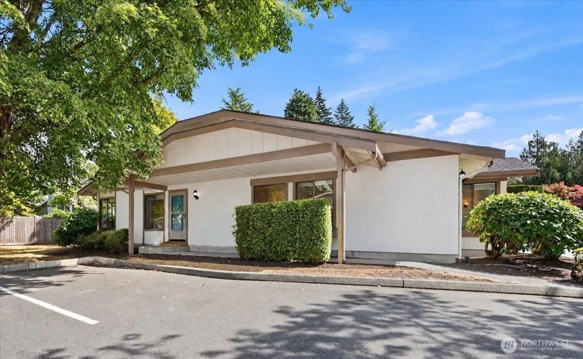 16006 Village Green Drive , Mill Creek, WA 98012