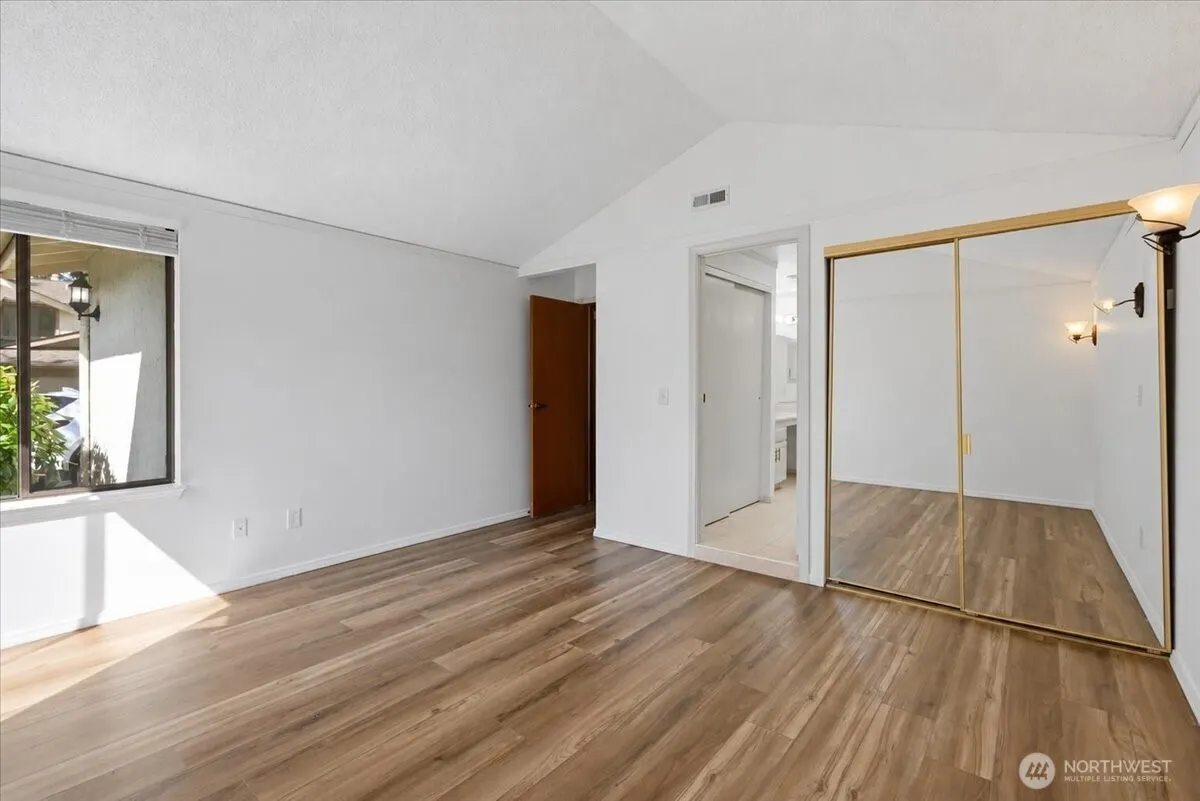 16006 Village Green Drive , Mill Creek, WA 98012