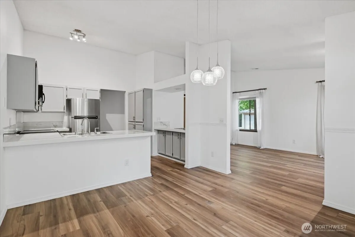 16006 Village Green Drive , Mill Creek, WA 98012