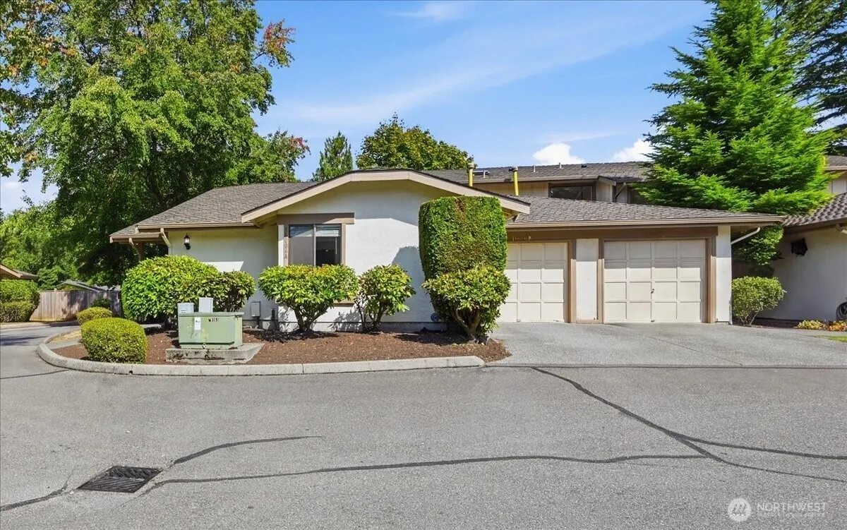 16006 Village Green Drive , Mill Creek, WA 98012