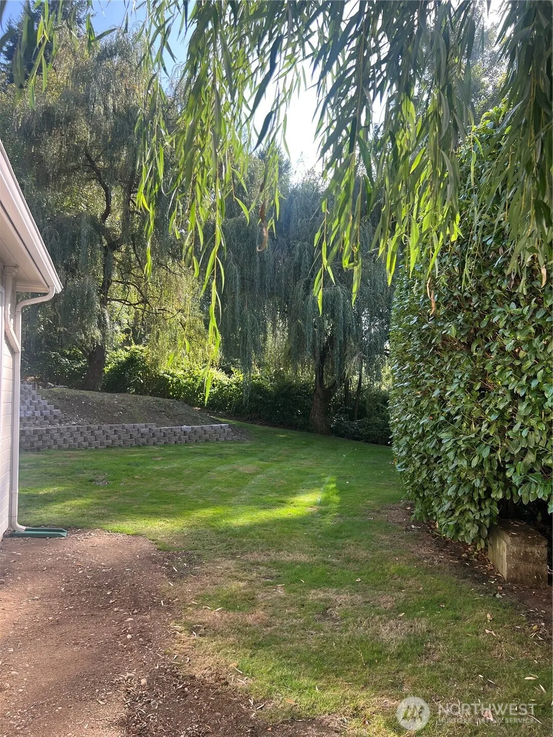 17514 W Riverside Drive , Bothell, WA 98011