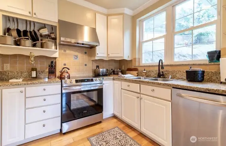 17514 W Riverside Drive , Bothell, WA 98011