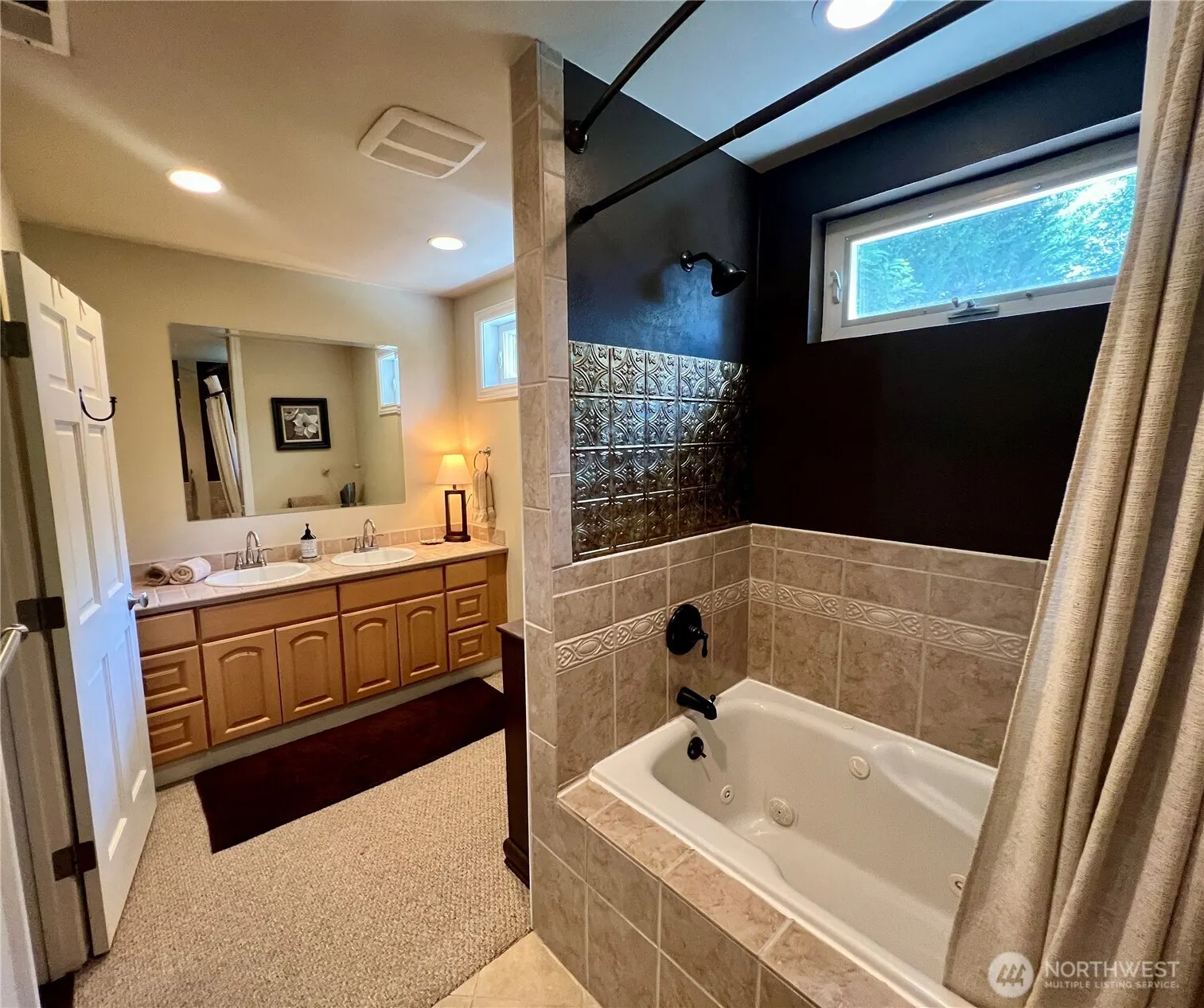 17514 W Riverside Drive , Bothell, WA 98011