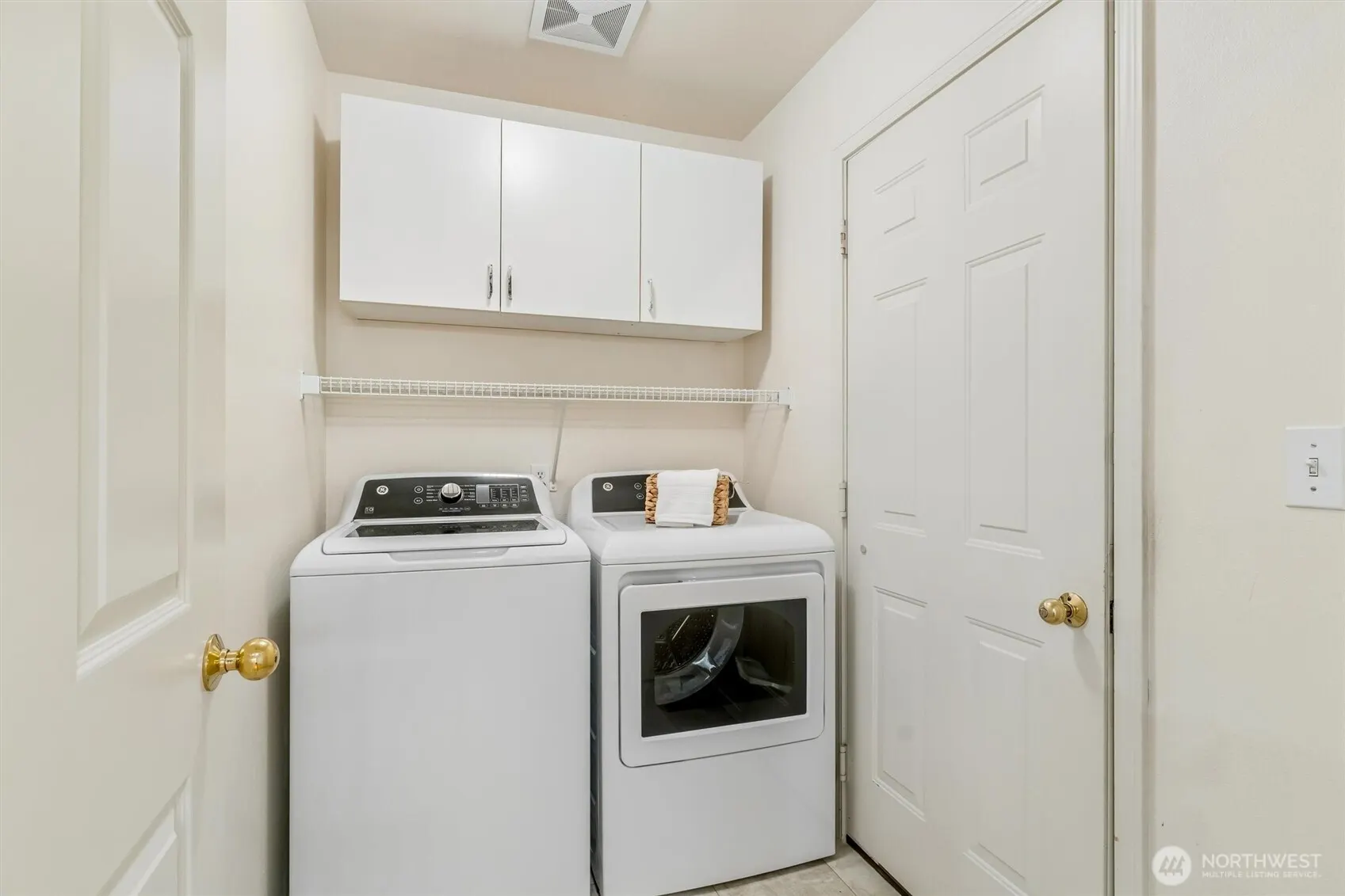 18555 NE 57th Street #18555, Redmond, WA 98052