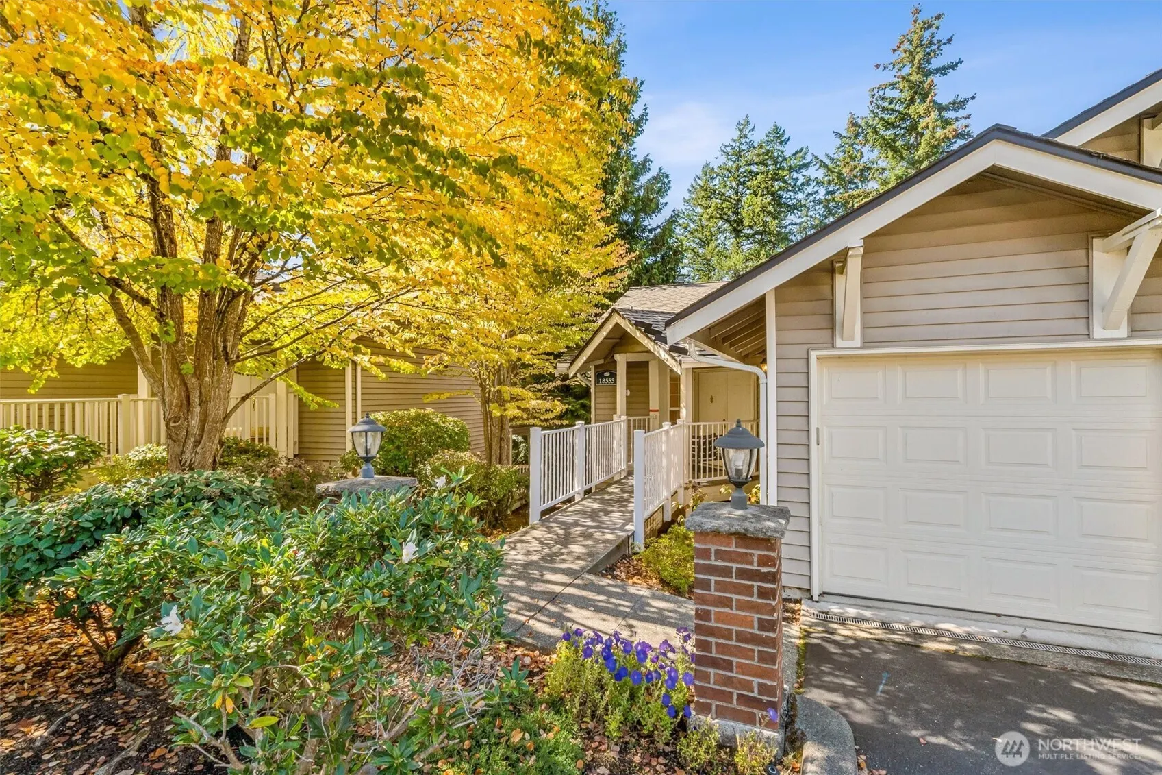 18555 NE 57th Street #18555, Redmond, WA 98052