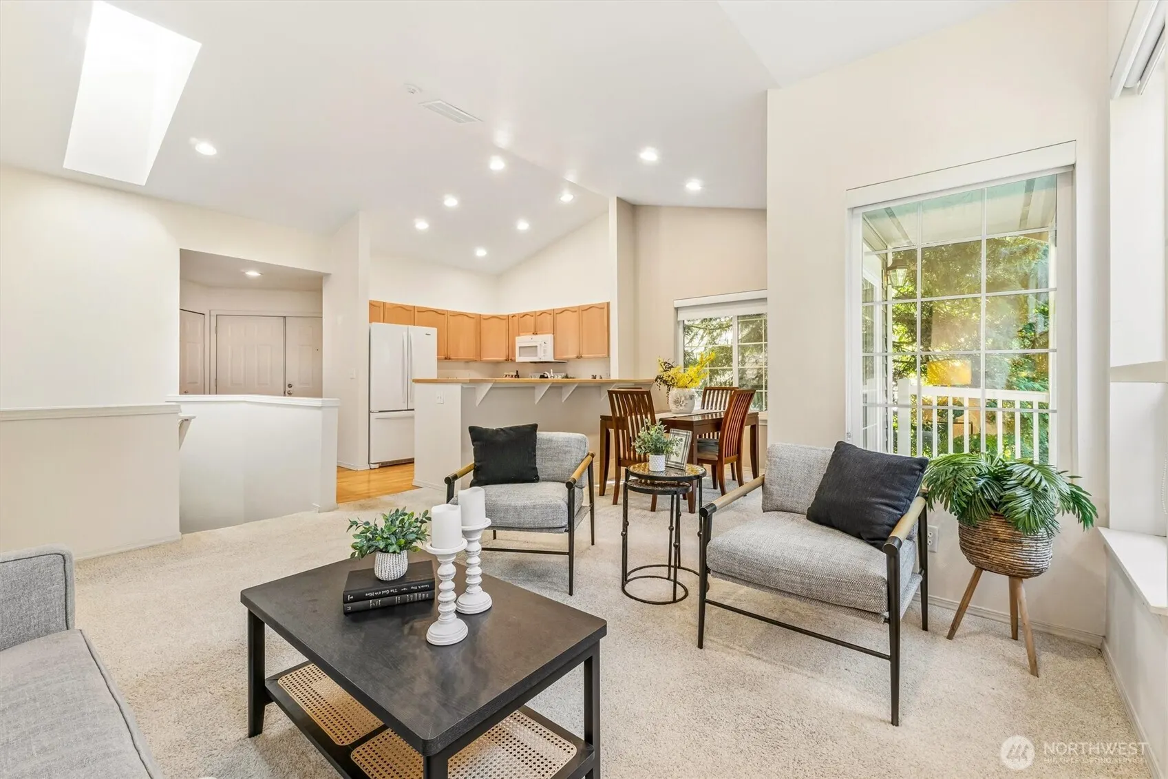 18555 NE 57th Street #18555, Redmond, WA 98052