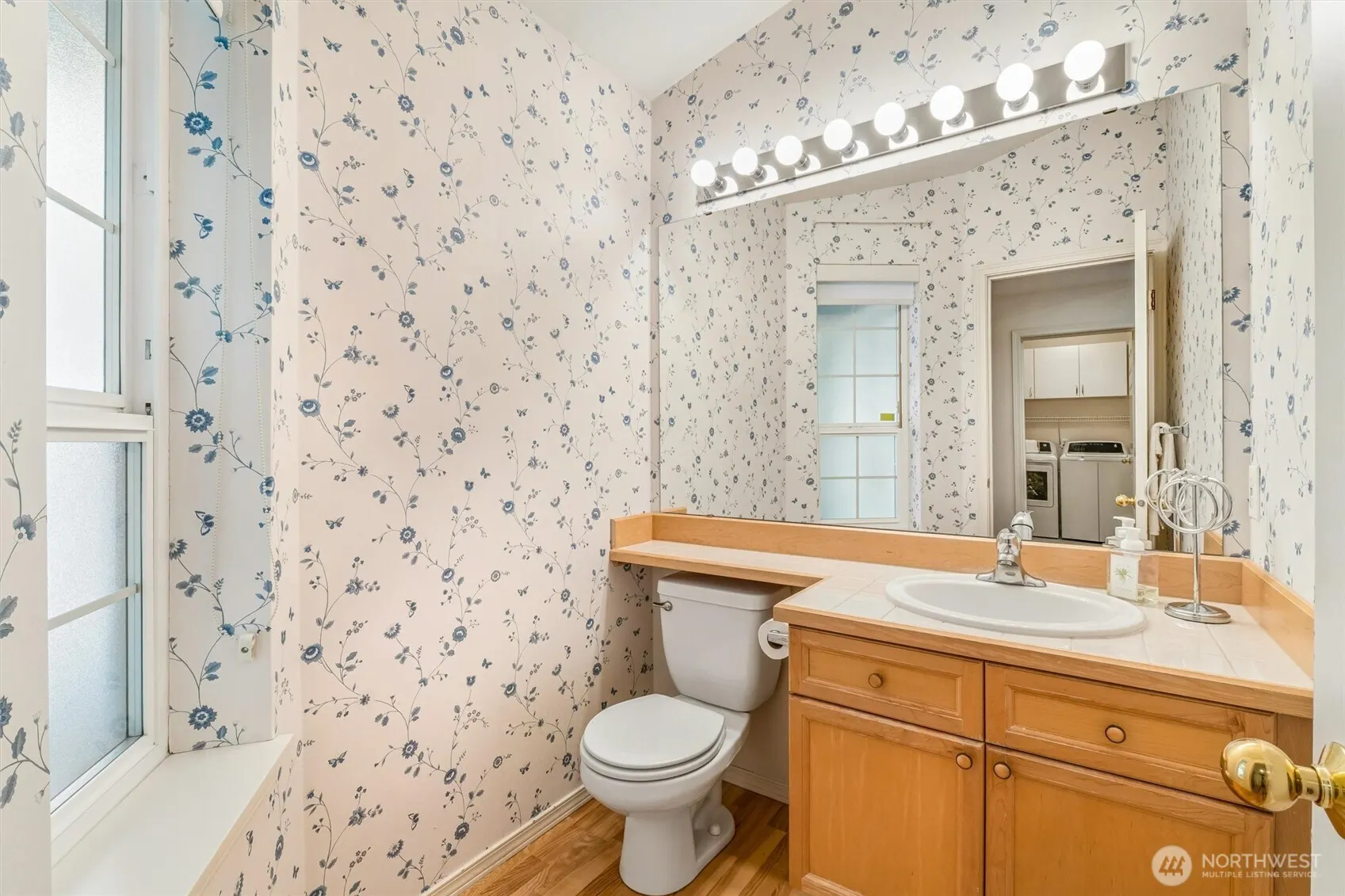 18555 NE 57th Street #18555, Redmond, WA 98052