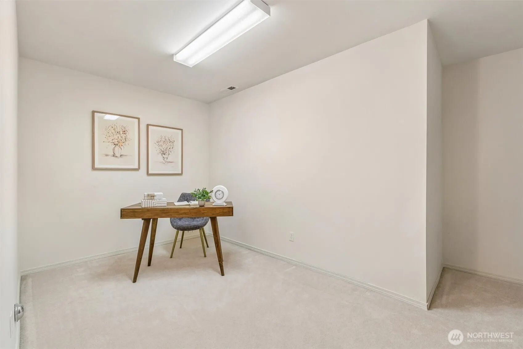 18555 NE 57th Street #18555, Redmond, WA 98052