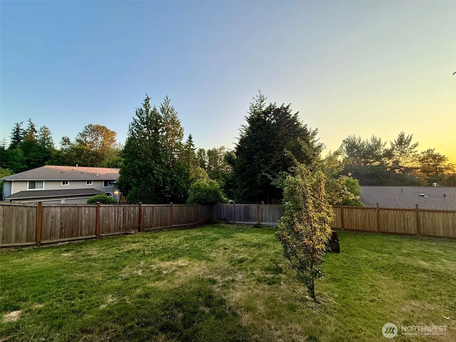 2000 NE 27th Street , Renton, WA 98056