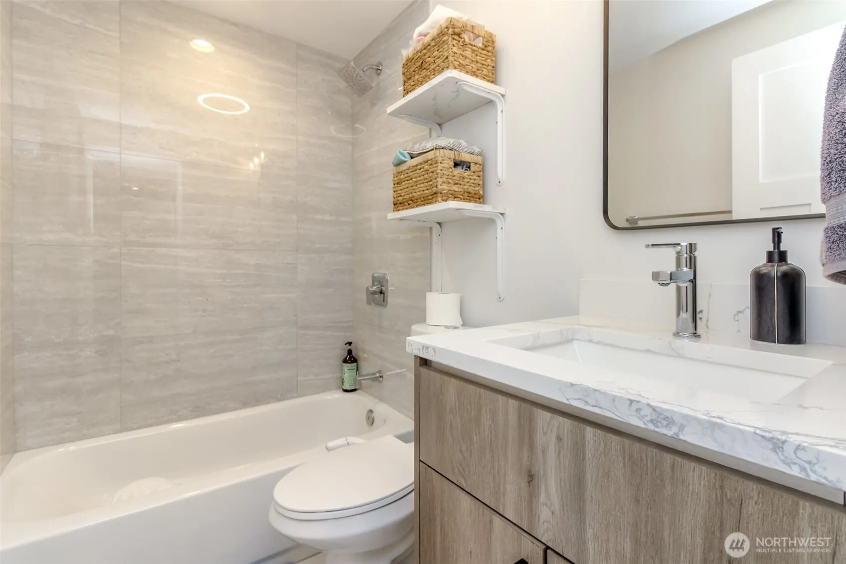 2000 NE 27th Street , Renton, WA 98056