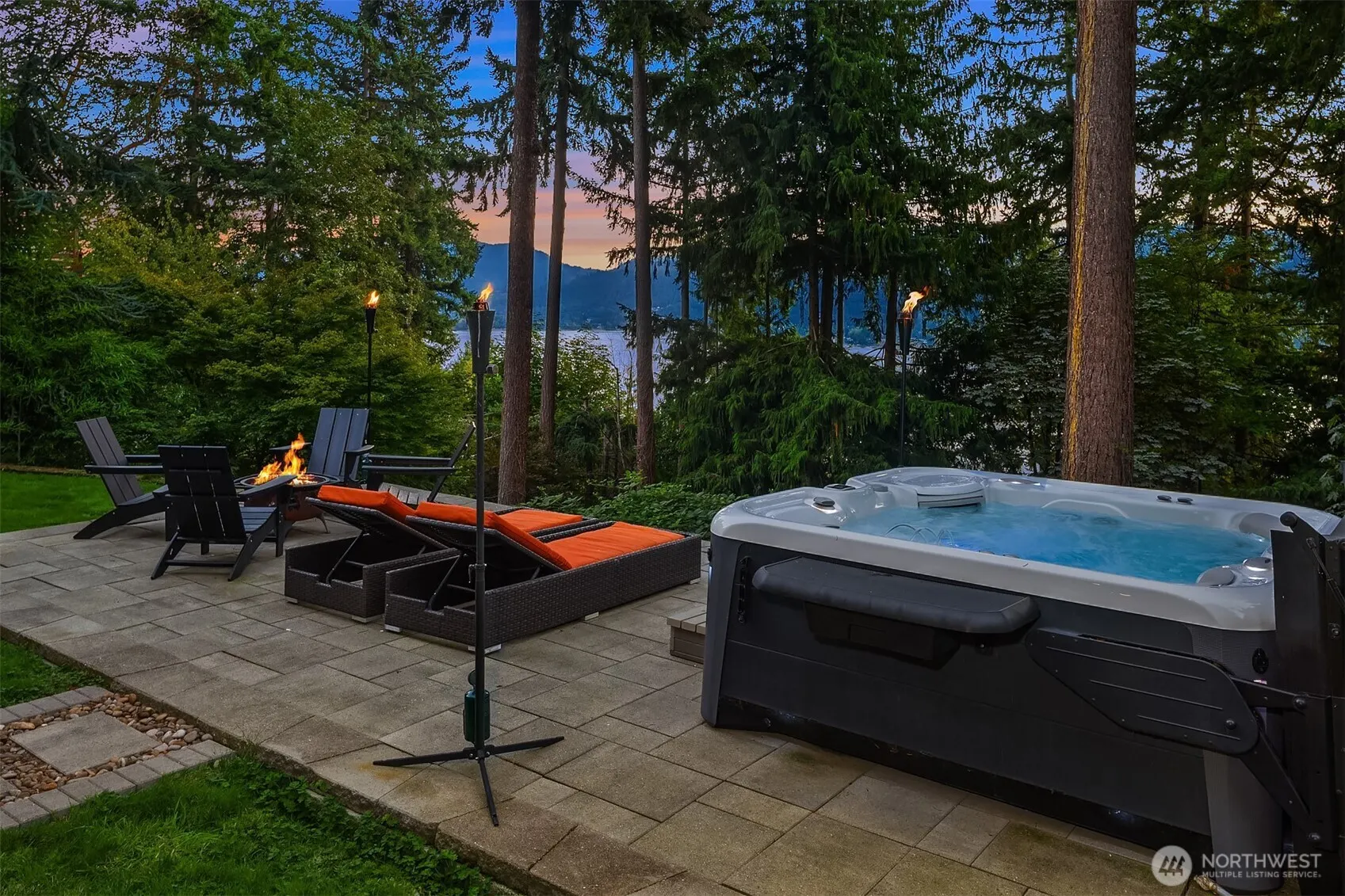 2911 198th Avenue SE, Sammamish, WA 98075