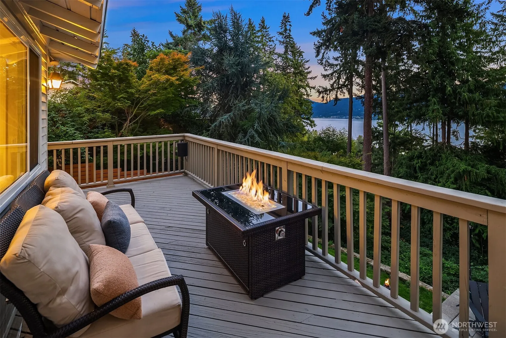 2911 198th Avenue SE, Sammamish, WA 98075