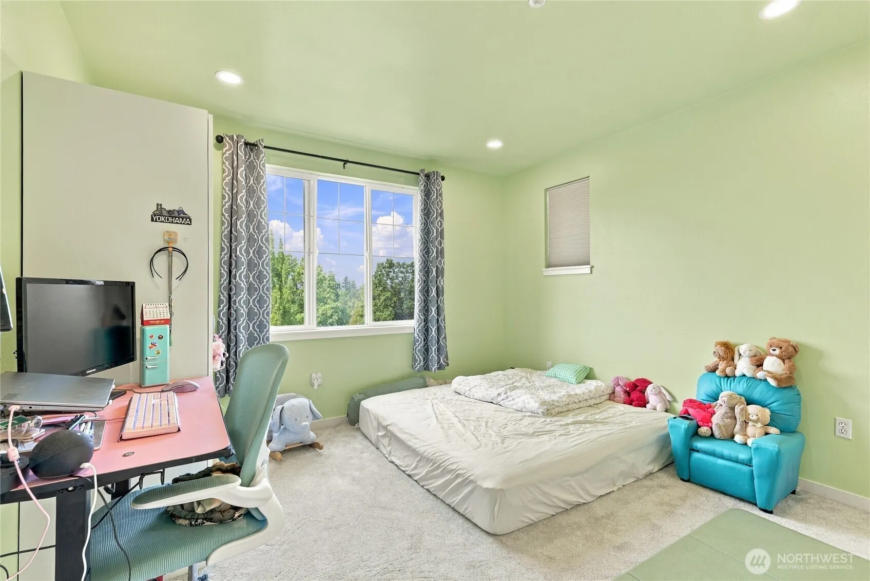1601 NE Katsura Street #101, Issaquah, WA 98029