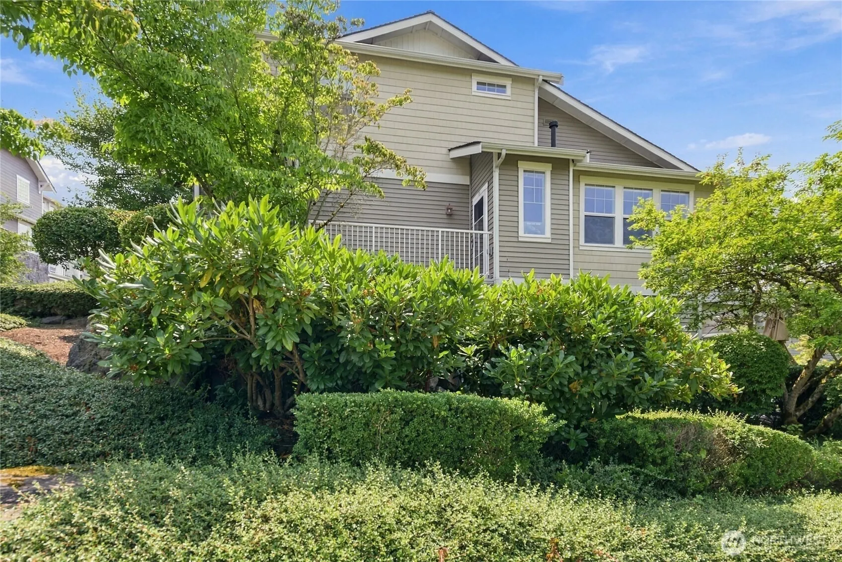 1601 NE Katsura Street #101, Issaquah, WA 98029