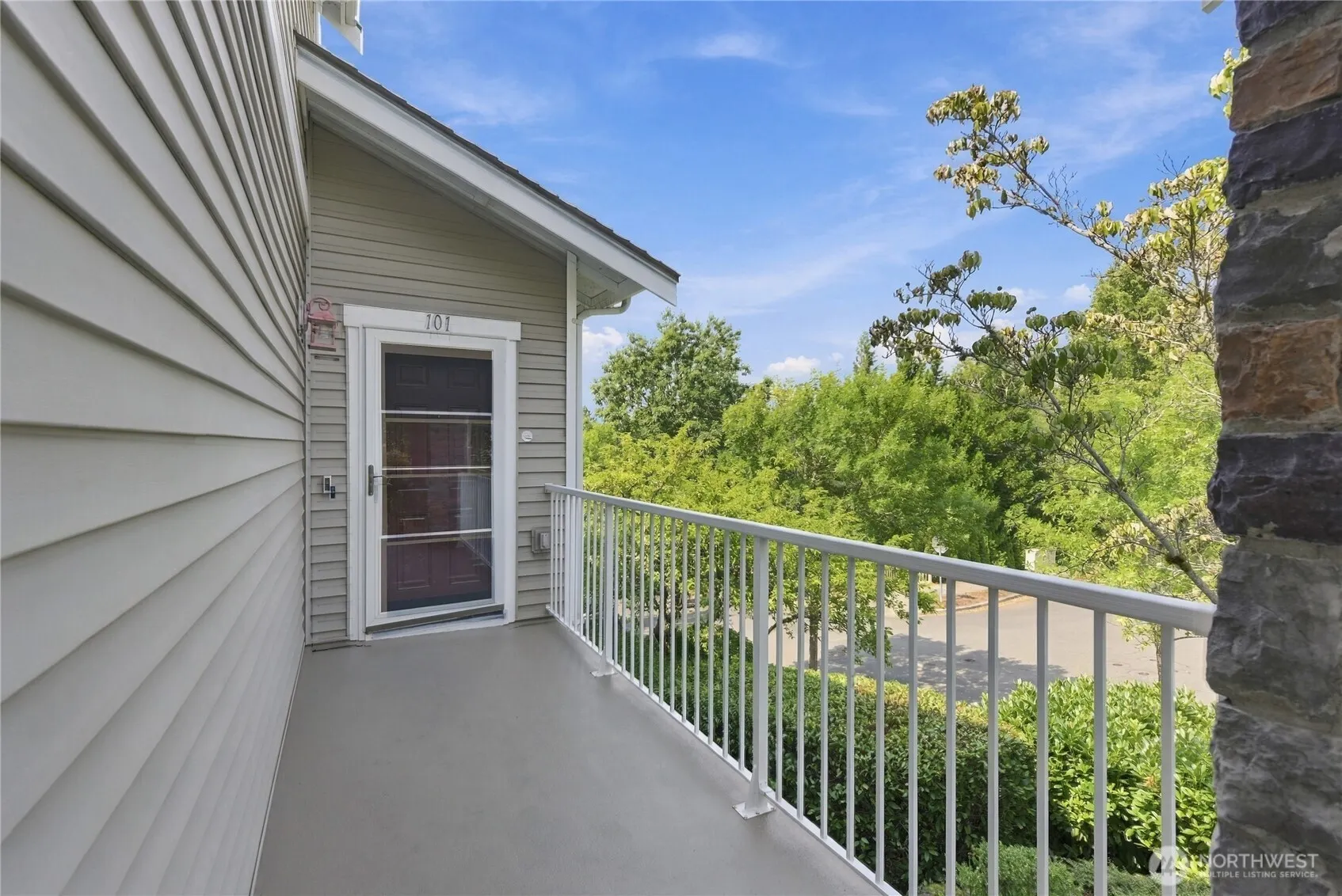 1601 NE Katsura Street #101, Issaquah, WA 98029