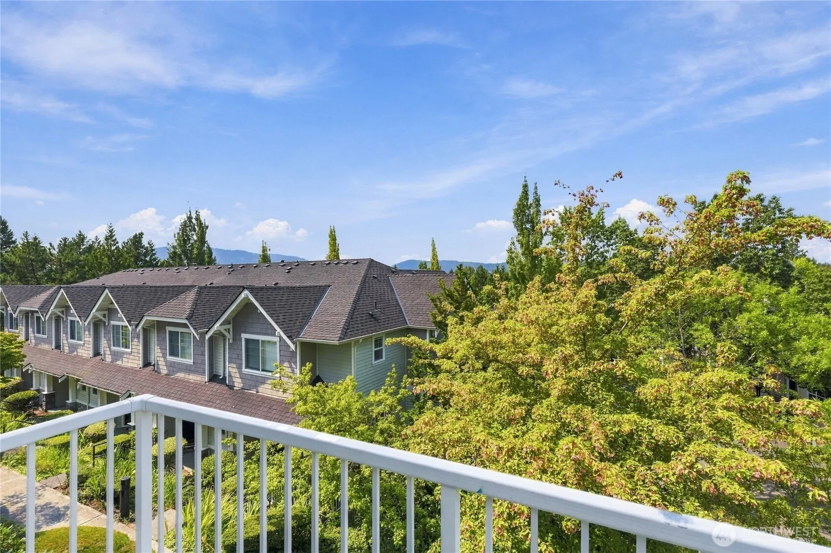 1601 NE Katsura Street #101, Issaquah, WA 98029