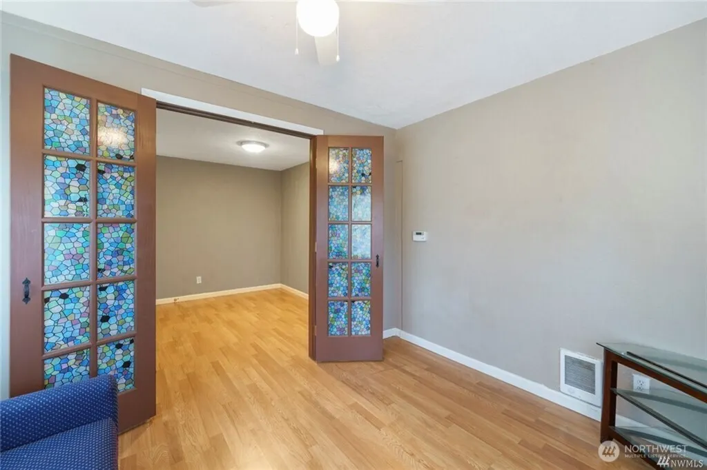 125 Hayes Place SW #1 & 2, Renton, WA 98057