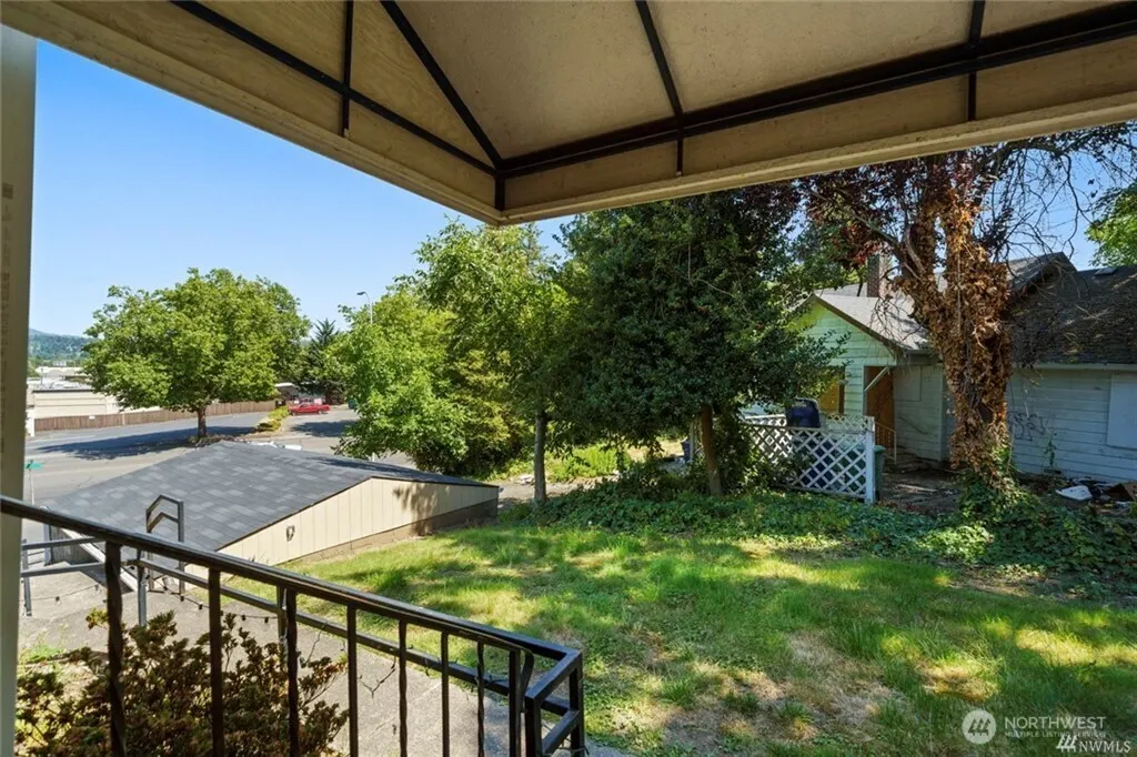 125 Hayes Place SW #1 & 2, Renton, WA 98057