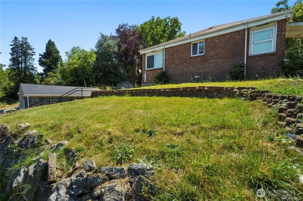 125 Hayes Place SW #1 & 2, Renton, WA 98057