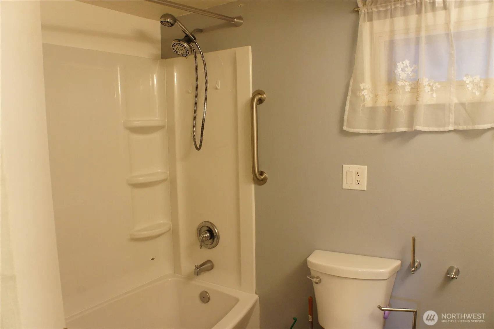 18501 52nd Ave W #60, Lynnwood, WA 98037