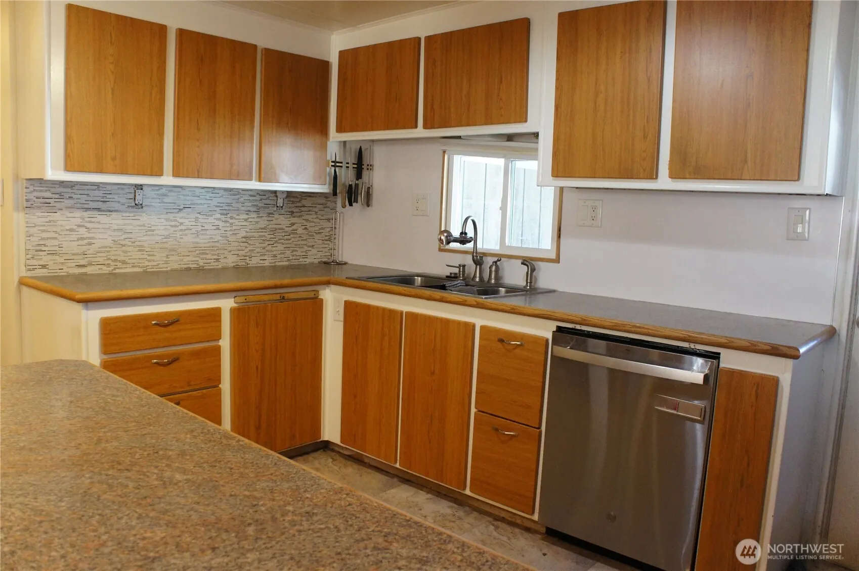 18501 52nd Ave W #60, Lynnwood, WA 98037