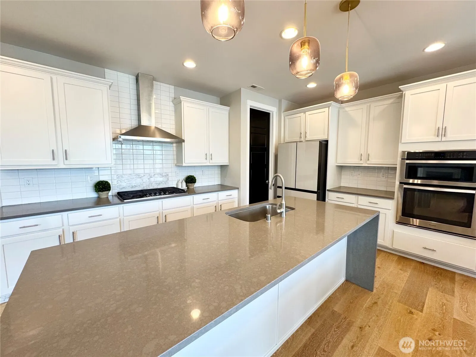 12916 136th Place NE, Kirkland, WA 98034-7012