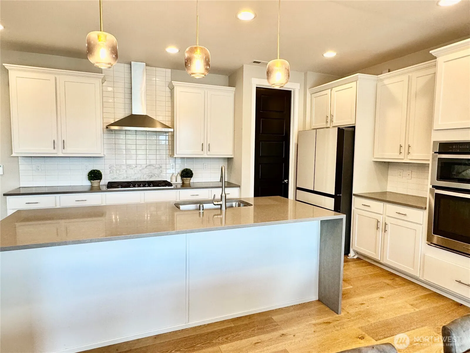 12916 136th Place NE, Kirkland, WA 98034-7012