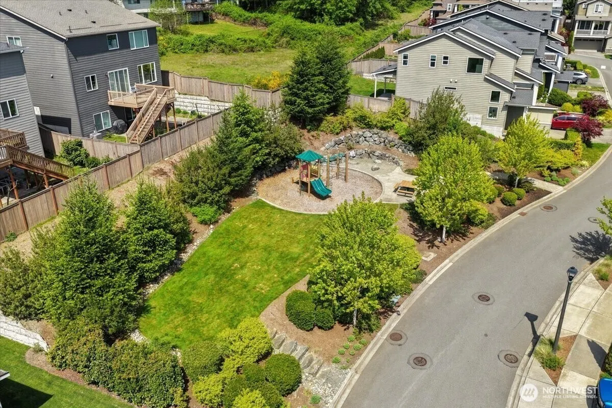 12916 136th Place NE, Kirkland, WA 98034-7012