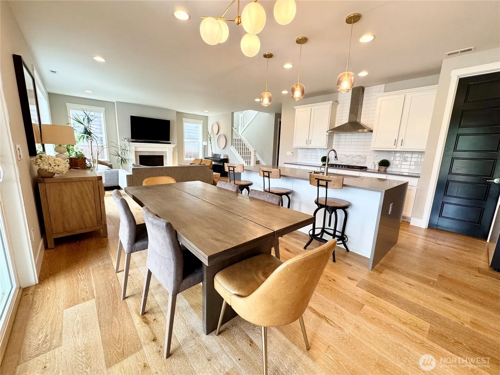 12916 136th Place NE, Kirkland, WA 98034-7012