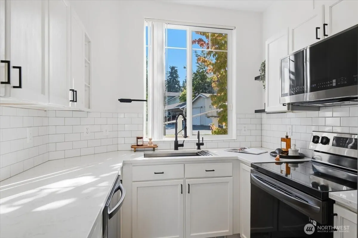 2712 151st Place SW #X101, Lynnwood, WA 98087