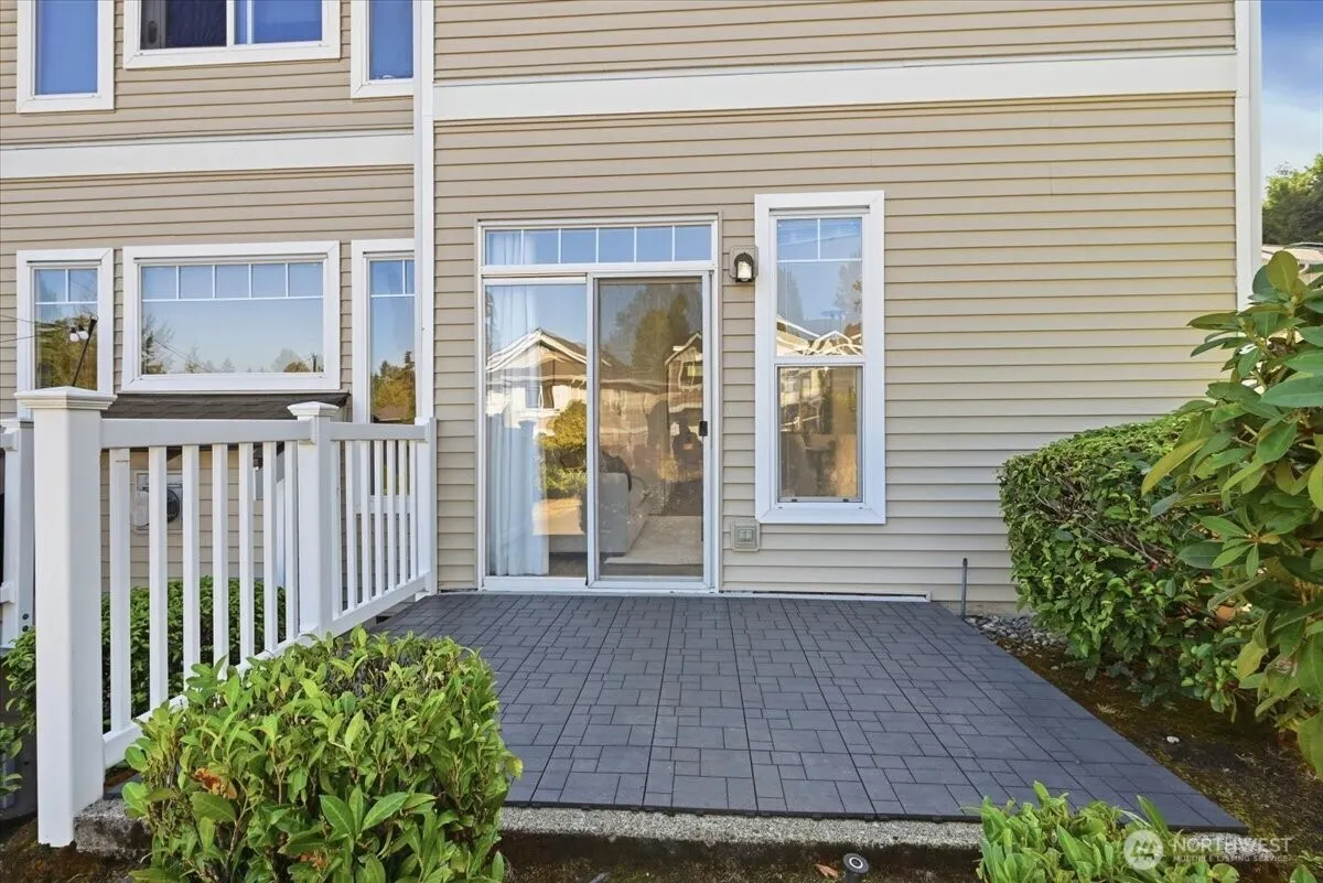 2712 151st Place SW #X101, Lynnwood, WA 98087