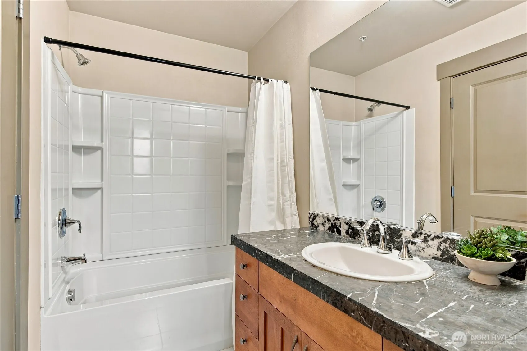 2115 201st Pl SE #J2, Bothell, WA 98012