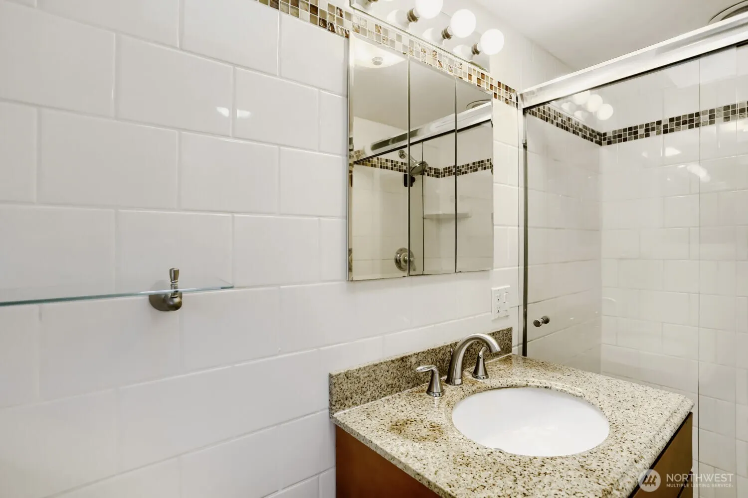 16613 NE 18th Street , Bellevue, WA 98008