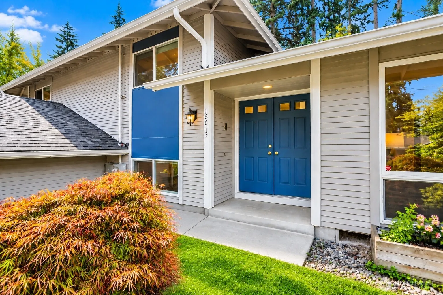 16613 NE 18th Street , Bellevue, WA 98008